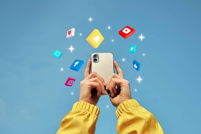 Creative Web Design Solutions 9 social media marketing - social media manager - social media strategy
